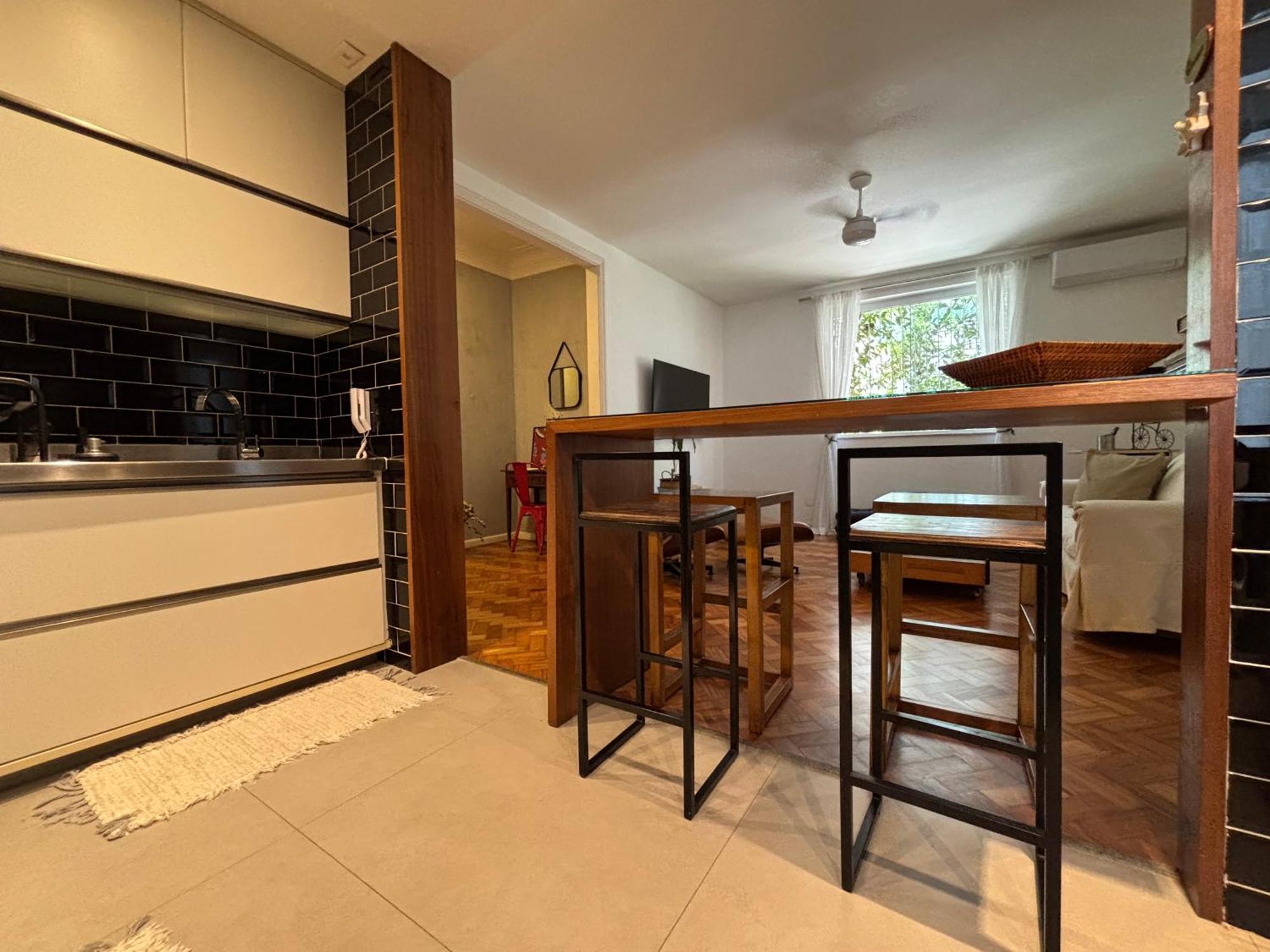 Apartamento Em Solo Gavea *